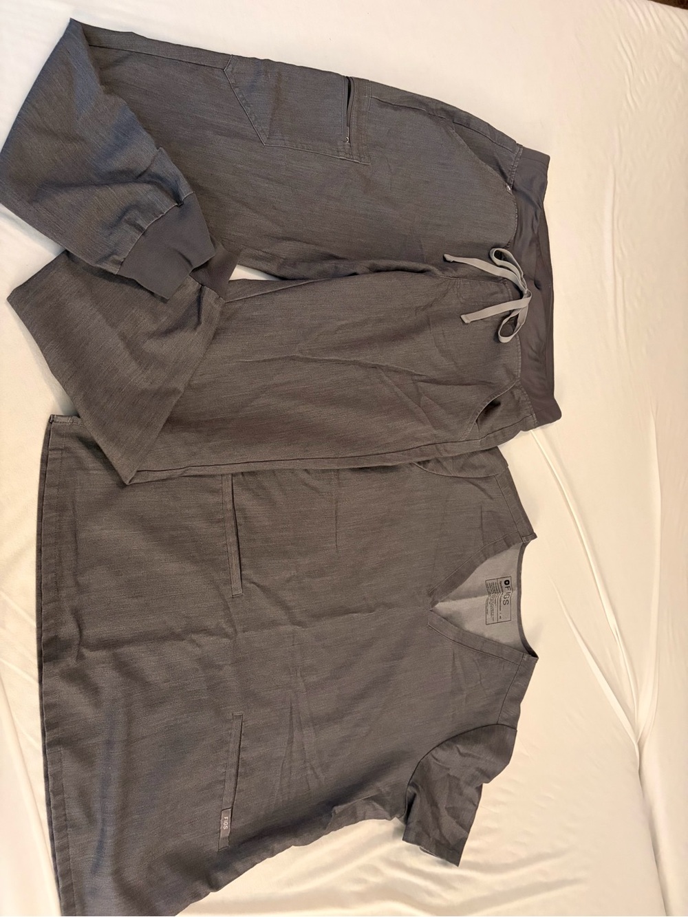 FIGS Gray Medical Scrub Set - V-Neck Top & Drawstring jogger Pants